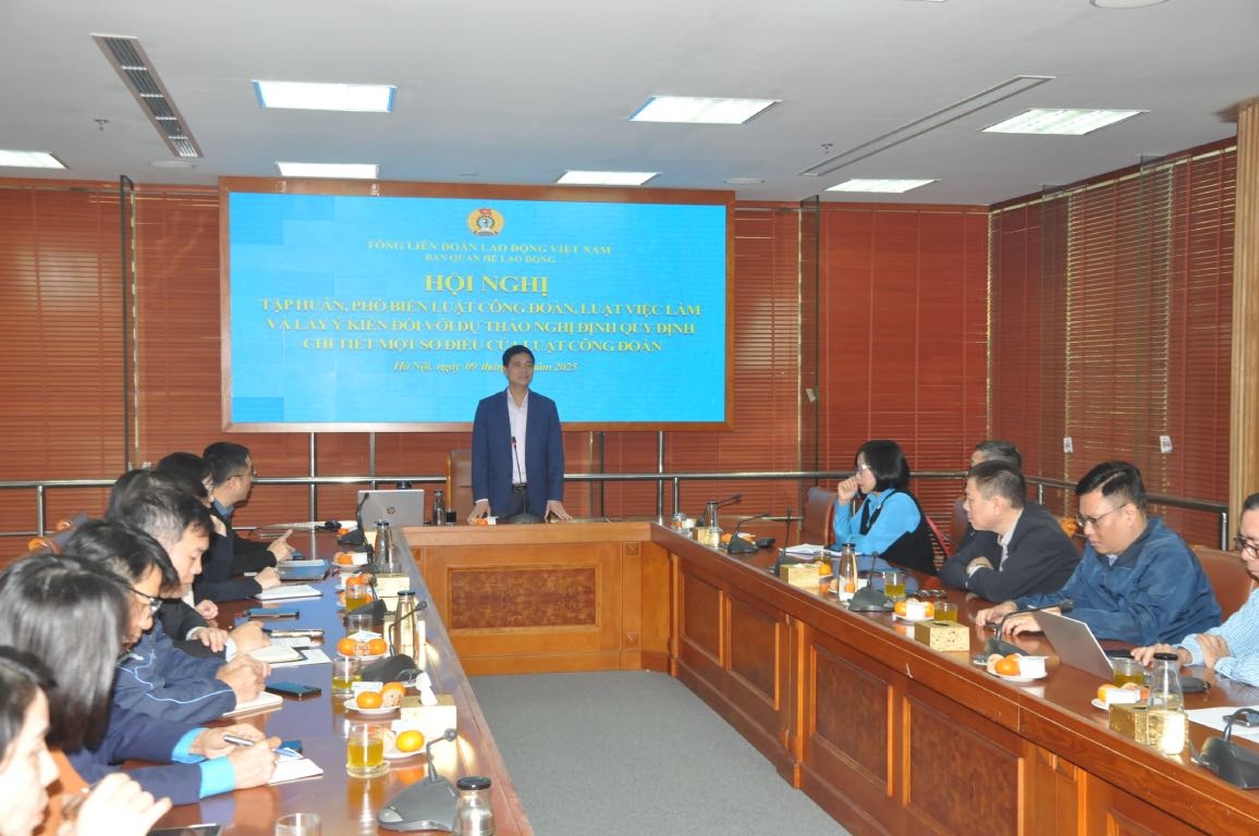 Cán bộ Công đoàn cần hiểu và nắm vững luật để bảo vệ người lao động
