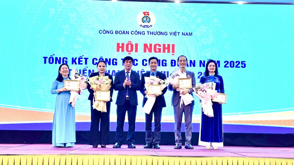 Đổi mới hoạt động công đoàn, nâng cao đời sống người lao động ngành Công thương